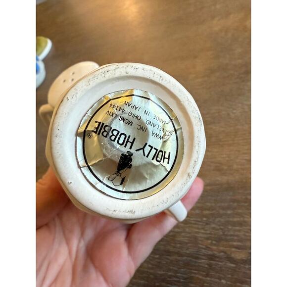 HOLLY HOBBIE Vintage Porcelain Salt & Pepper Shakers 1974 unused - Picture 4 of 5